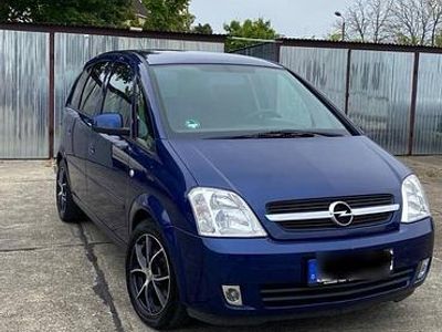 Blau Gebraucht 2005 Opel Meriva Van / Kleinbus | 2.250 € (Fairer Preis)