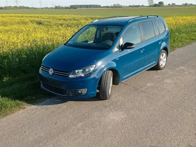 Gebraucht VW Touran Match 140 PS (102 kW) 2012 Blau Van / Kleinbus