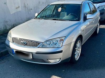 Gebraucht Ford Mondeo 130 PS (95 kW) 2005 Grau Limousine