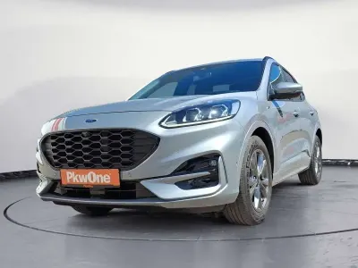 Używany Ford Kuga 120 KM (88 kW) 2021 Srebrny SUV