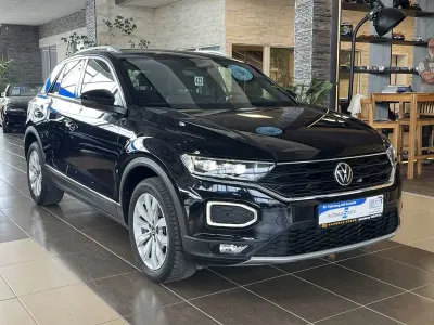 Gebraucht VW T-Roc Sport 150 PS (110 kW) 2022 Schwarz deep black perleffekt (metallic) SUV