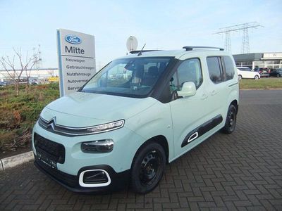Grün Gebraucht 2020 Citroën Berlingo Shine Van / Kleinbus | 17.999 € (Fairer Preis)