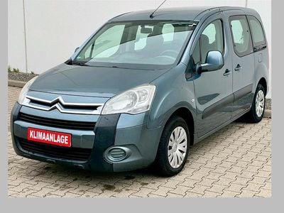 Grau Gebraucht 2011 Citroën Berlingo Van / Kleinbus | 5.590 € (Fairer Preis)