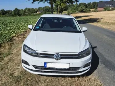 Gebraucht VW Polo Comfortline 75 PS (55 kW) 2018 Weiß Kleinwagen