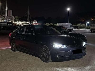 Schwarz Gebraucht 2021 BMW 318 Advantage Limousine | 35.000 €