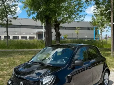 Gebraucht Smart ForFour 71 PS (52 kW) 2016 Schwarz Kleinwagen