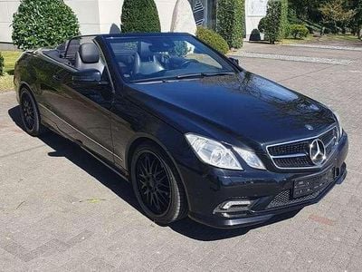 Gebraucht Mercedes E200 AMG 184 PS (135 kW) 2010 Schwarz Cabrio