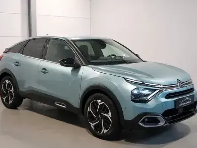 Gebraucht Citroën C4 Shine 131 PS (96 kW) 2023 Blau SUV