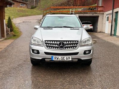 Gebraucht Mercedes ML320 224 PS (164 kW) 2006 Silber SUV