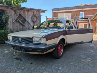 Gebraucht VW Santana Basis 90 PS (66 kW) 2026 Beige Limousine