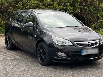 gebraucht Opel Astra Astra1.7 CDTI DPF Sports Tourer Design Edition