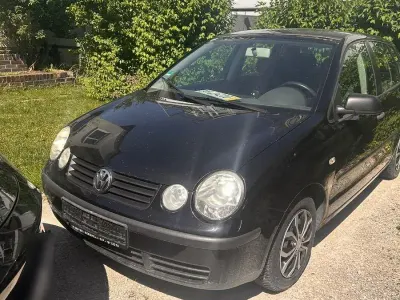 Gebraucht VW Polo Basis 54 PS (39 kW) 2004 Schwarz Kleinwagen