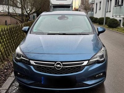 Second-hand Opel Astra Innovation 136 CP (100 kW) 2015 Albastru Berlinǎ