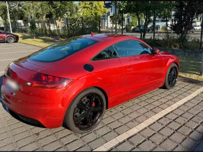Gebraucht Audi TT Design 160 PS (117 kW) 2011 Rot Coupé