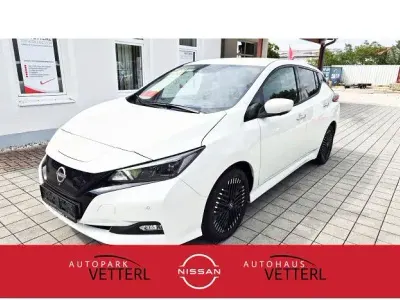 Gebraucht Nissan Leaf N-Connecta 110 kW (150 PS) 2023 Weiß Kleinwagen