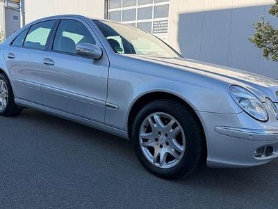 Usata Mercedes E280 231 CV (169 kW) 2005 Argento Berlina