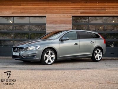 gebraucht Volvo V60 D3 2.0 Linje Svart Aut. 150PS *Leder-Kamera