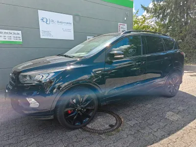 Gebraucht Ford Kuga ST-Line 150 PS (110 kW) 2017 Schwarz SUV
