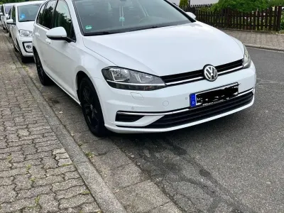 Gebraucht VW Golf VII Comfortline 150 PS (110 kW) 2019 Weiß Kombi