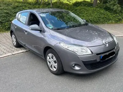 Gebraucht Renault Mégane Expression 101 PS (74 kW) 2009 Limousine