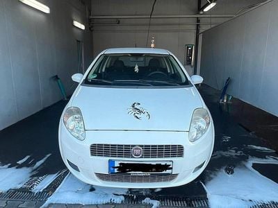 Gebraucht Fiat Punto 75 PS (55 kW) 2009 Weiß Kleinwagen