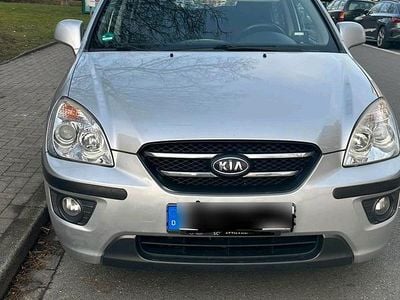 Gebraucht Kia Carens 140 PS (102 kW) 2007 Silber Van / Kleinbus