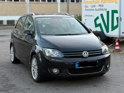 Second-hand VW Golf VI 105 CP (77 kW) 2010 Negru Hatchback