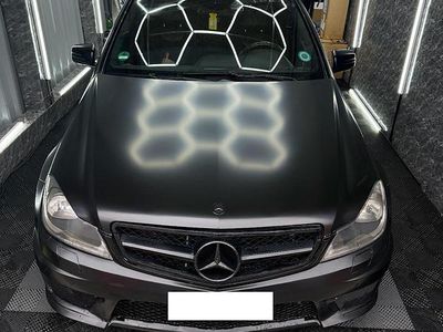 Gebraucht Mercedes C200 AMG 201 PS (147 kW) 2011 Schwarz Limousine