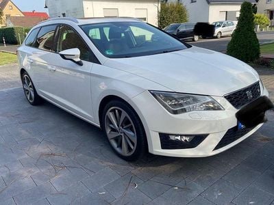 Usata Seat Leon ST FR 140 CV (102 kW) 2014 Bianco Station wagon