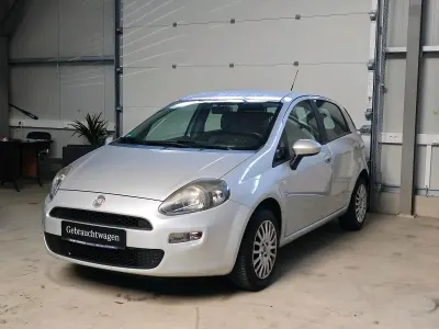 Gebraucht Fiat Punto 70 PS (51 kW) 2012 Silber Kleinwagen