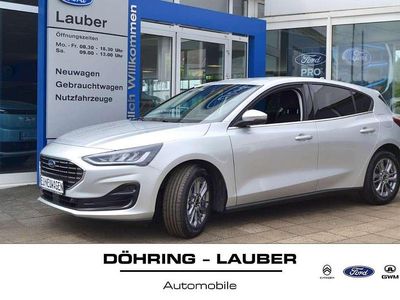 Neu Ford Focus Titanium 125 PS (91 kW) 2025 Moondust silver Limousine