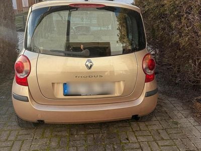 Gebraucht Renault Modus 80 PS (58 kW) 2004 Gold Van / Kleinbus