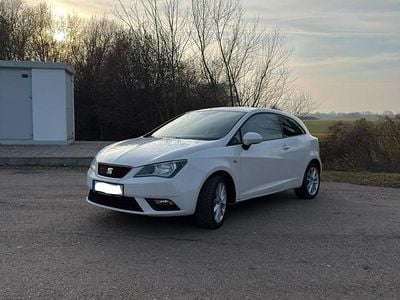 Weiß Gebraucht 2014 Seat Ibiza Style Coupé | 2.950 € (Guter Preis)