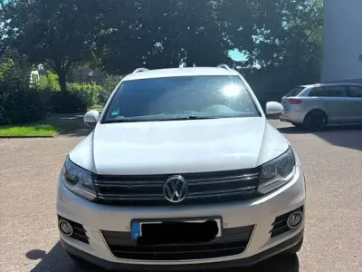 Gebraucht VW Tiguan Life 177 PS (130 kW) 2013 Grau SUV