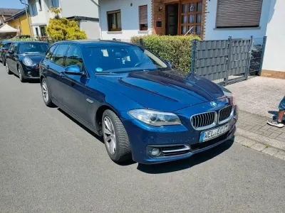 Gebraucht BMW 525 Sport Line 218 PS (160 kW) 2015 Blau Kombi