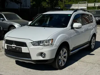 Usata Mitsubishi Outlander Intense 156 CV (114 kW) 2011 Bianco SUV