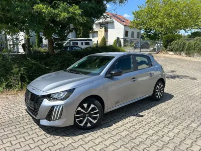 Gebraucht Peugeot 208 Style 110 PS (80 kW) 2025 Grau Kleinwagen