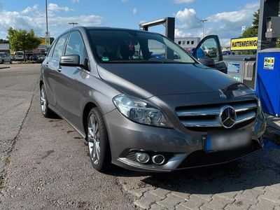 Mercedes B180