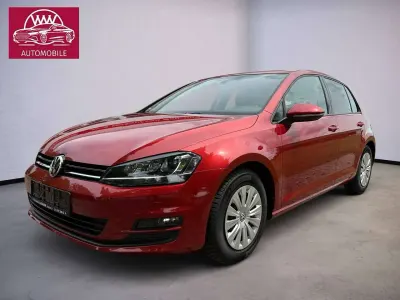 Gebraucht VW Golf VII 105 PS (77 kW) 2013 Rot Limousine