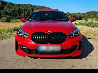 Gebraucht BMW 120 M Sport 190 PS (139 kW) 2021 Rot Limousine