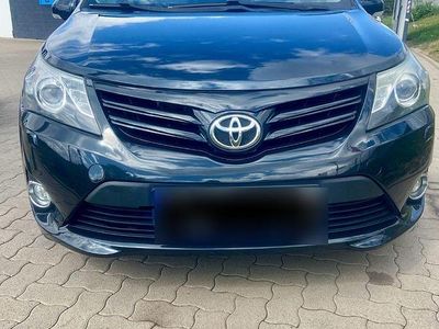 Gebraucht Toyota Avensis Comfort 150 PS (110 kW) 2012 Blau Kombi