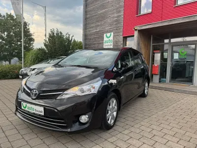 Gebraucht Toyota Verso Life 111 PS (81 kW) 2014 Schwarz Van / Kleinbus