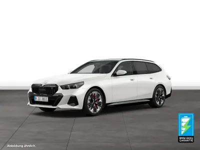 Gebraucht BMW i5 M Sport 289 kW (394 PS) 2025 Weiß Kombi