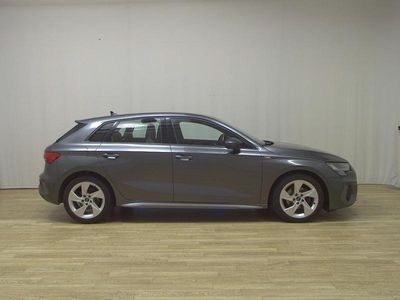 Gebraucht Audi A3 S-Line 116 PS (85 kW) 2022 Grau Limousine