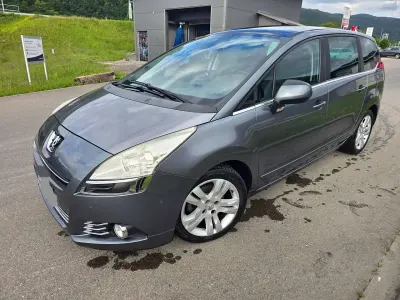 Gebraucht Peugeot 5008 Premium 163 PS (119 kW) 2011 Grau Van / Kleinbus