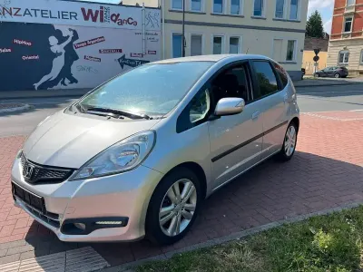 Gebraucht Honda Jazz Comfort 99 PS (72 kW) 2014 Silber Kleinwagen