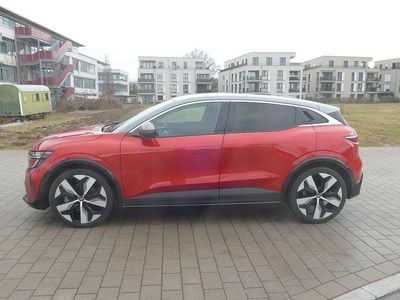 Gebraucht Renault Megane E-Tech Komfort 160 kW (218 PS) 2022 Rot Limousine