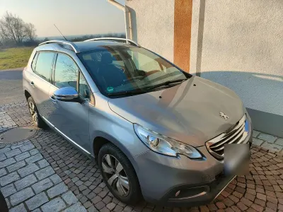 Gebraucht Peugeot 2008 Allure 92 PS (67 kW) 2015 Grau SUV