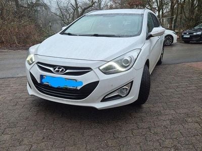 Gebraucht Hyundai i40 Style 136 PS (100 kW) 2014 Weiß Kombi