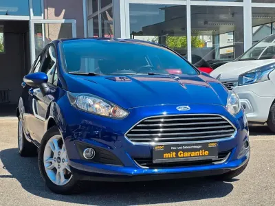 Gebraucht Ford Fiesta SYNC Edition 60 PS (44 kW) 2015 Blau Kleinwagen
